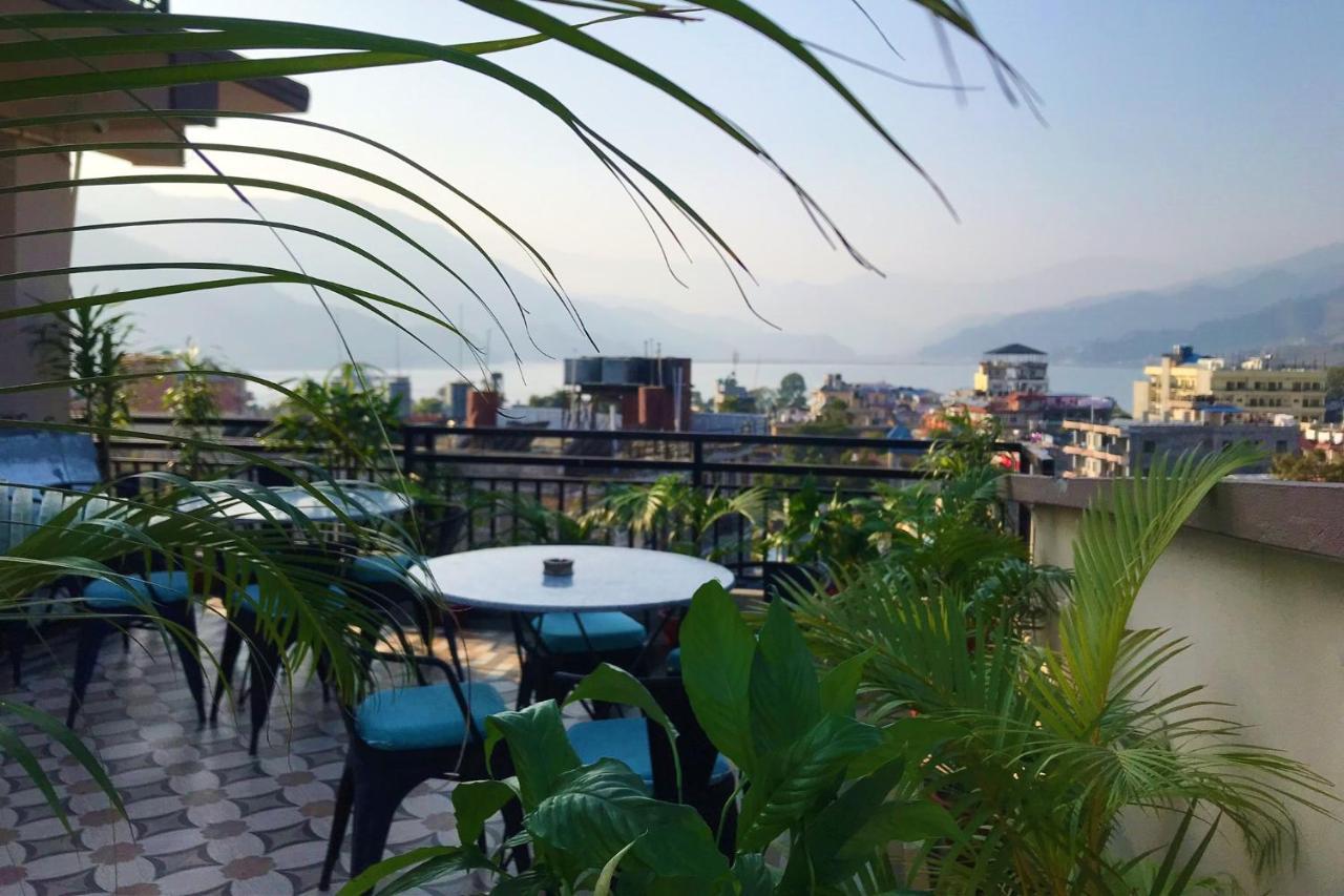 Hotel Karuna Pokhara Buitenkant foto