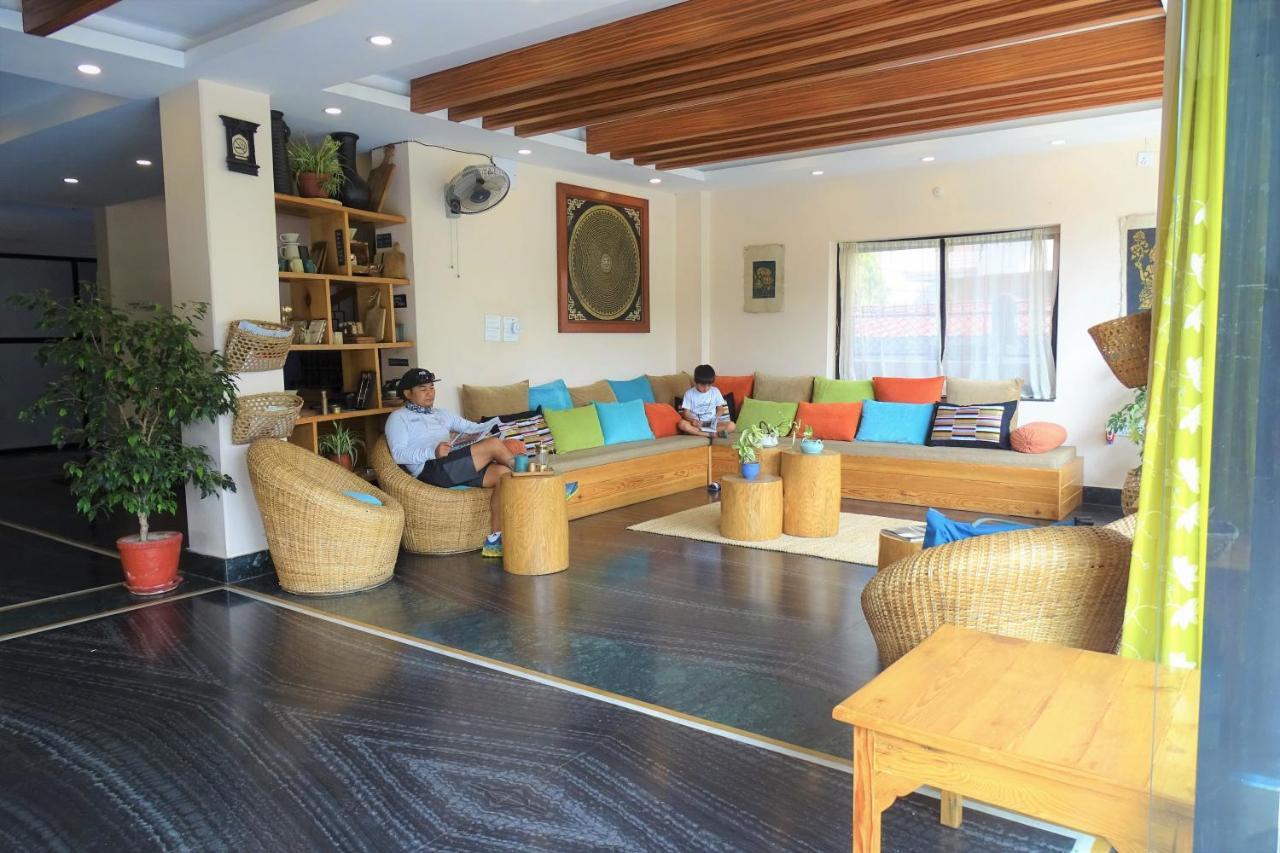 Hotel Karuna Pokhara Buitenkant foto