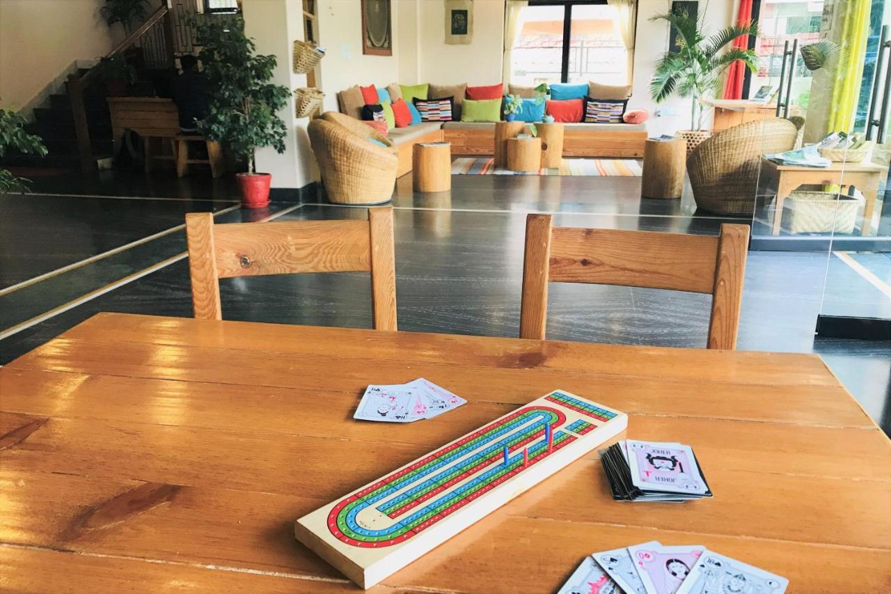 Hotel Karuna Pokhara Buitenkant foto