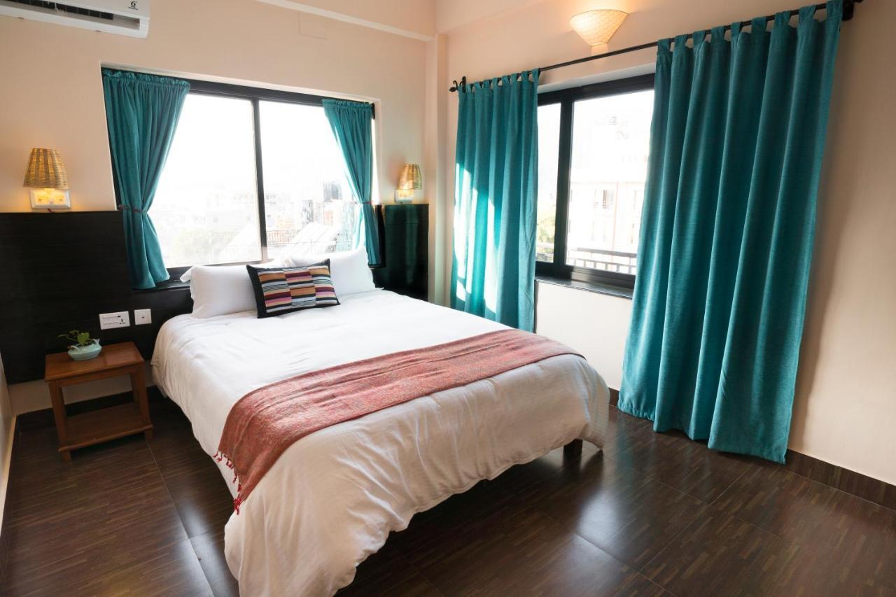Hotel Karuna Pokhara Buitenkant foto