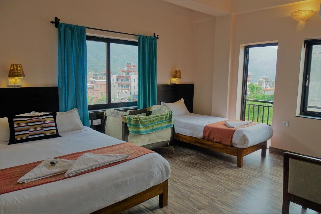 Hotel Karuna Pokhara Buitenkant foto