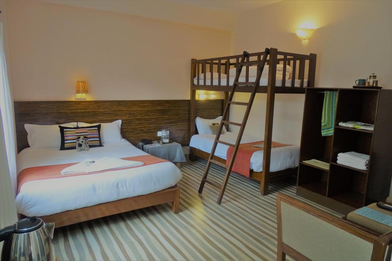 Hotel Karuna Pokhara Buitenkant foto