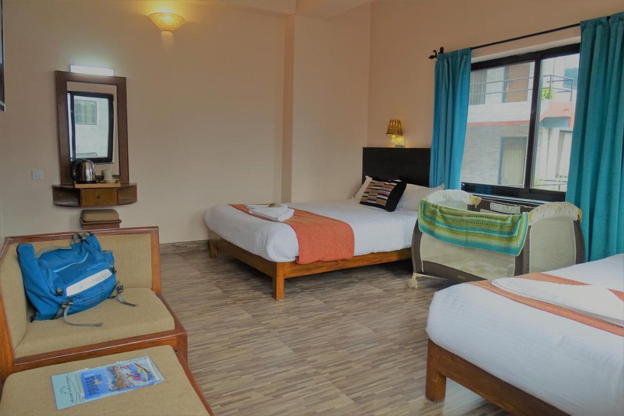 Hotel Karuna Pokhara Buitenkant foto