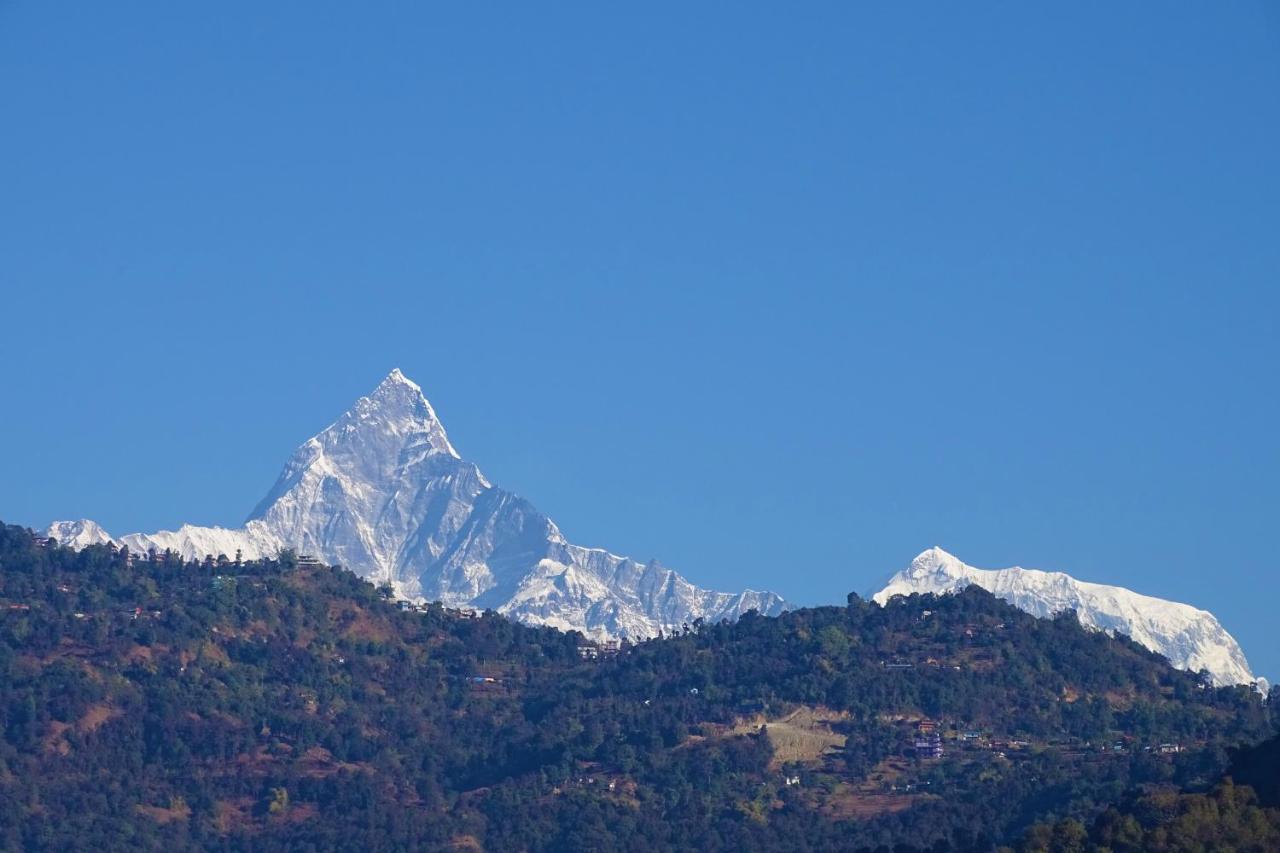 Hotel Karuna Pokhara Buitenkant foto